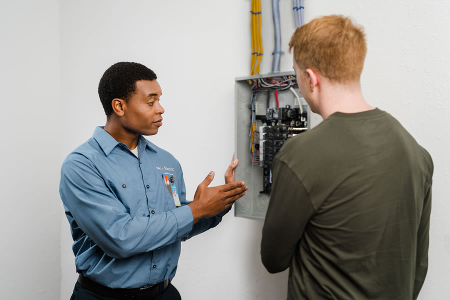 Circuit Breaker Repair in Thornton, CO